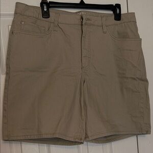 Lee Riders Midrise Khaki Shorts - Tan